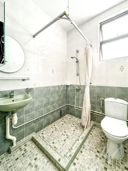 2 Bed Apartment (Condo) for Rent in  Kim Sia Court - Image 4